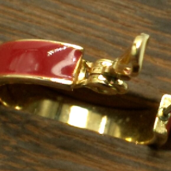 Vintage MONET Red Enamel Inlay Hoop Earrings Gold-Tone - Picture 10 of 16